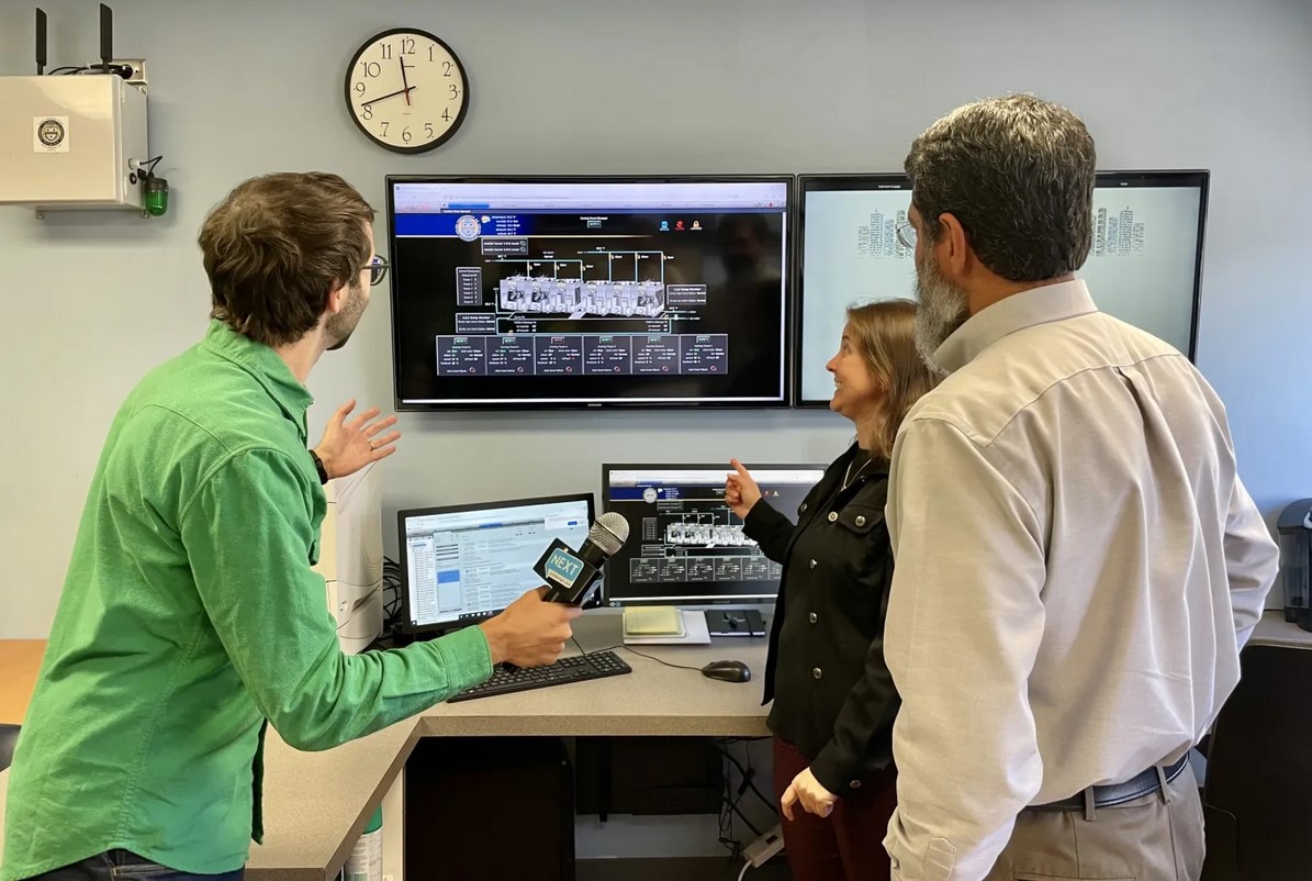 Boaz getting Energy Center tour